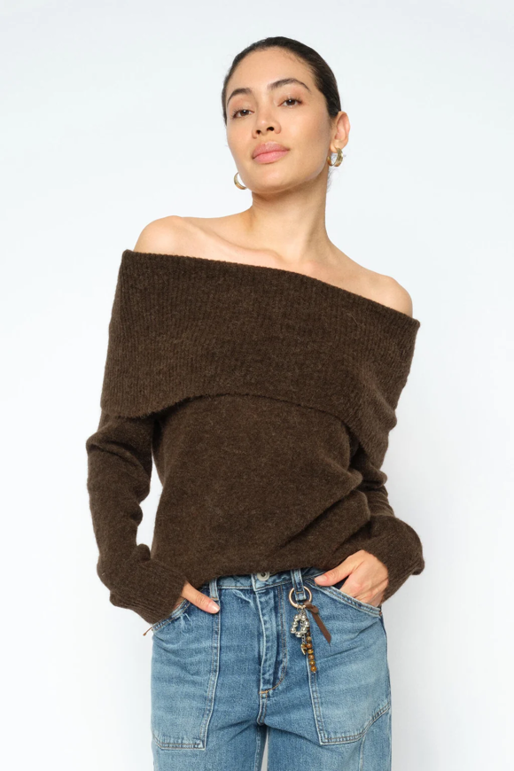 Mos Mosh Strik Mape Off Shoulder
