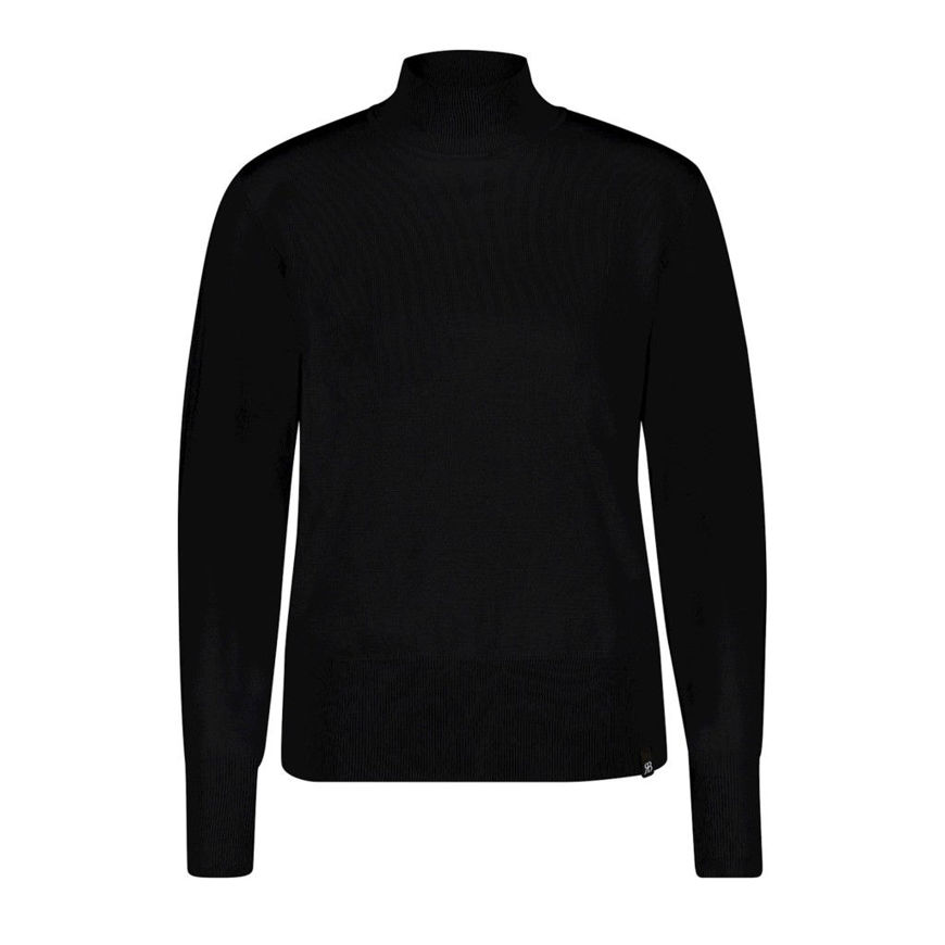 Red Botton Strik Turtleneck