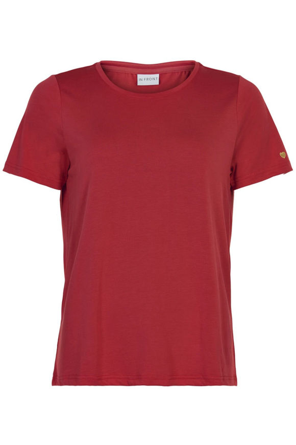 In Front T-shirt Nina