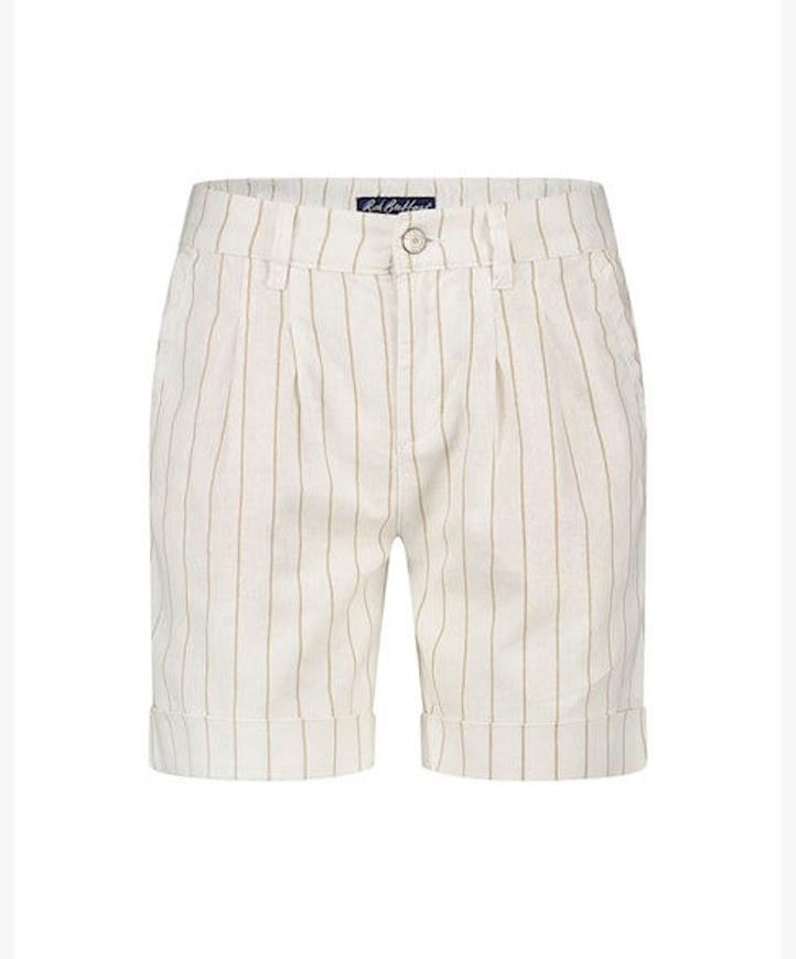 Red Button Shorts Cleo